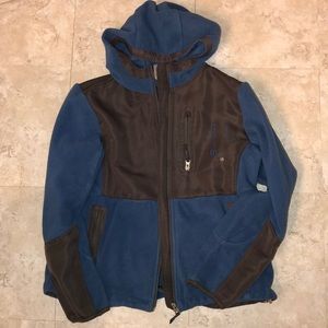 Free country fleece!